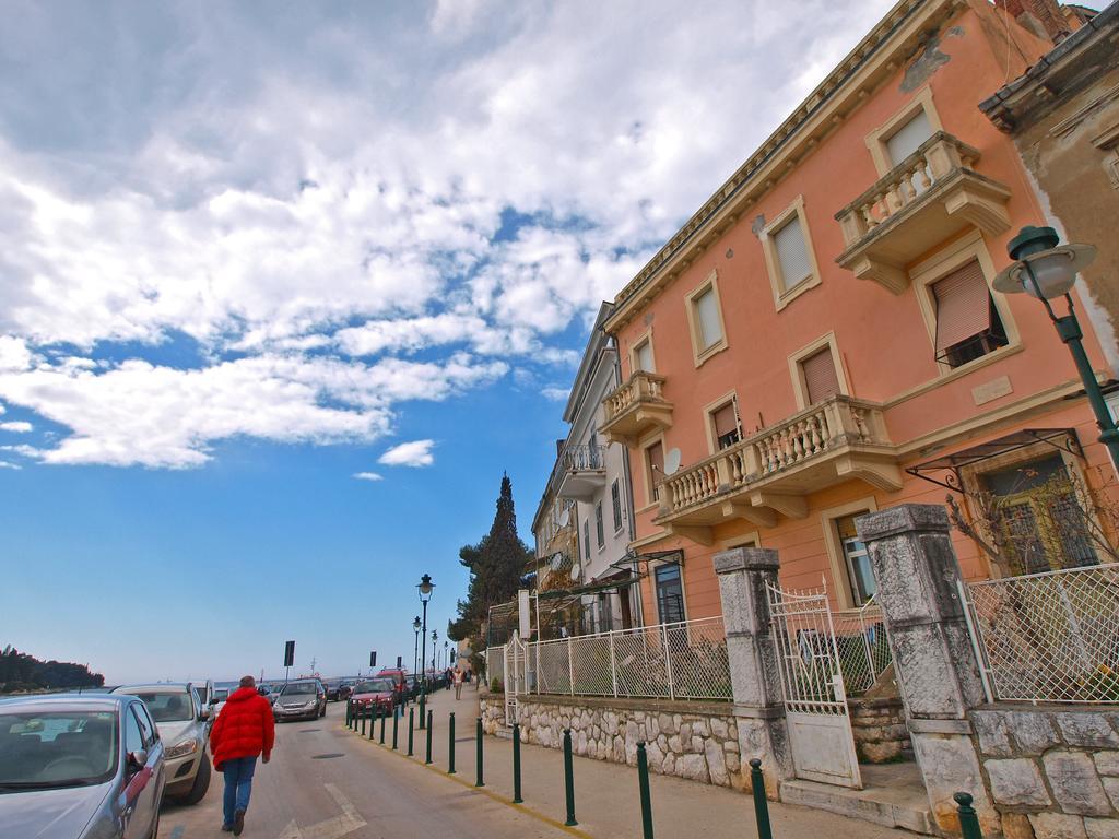 Apartments By The Sea 1050 Ровинь Экстерьер фото