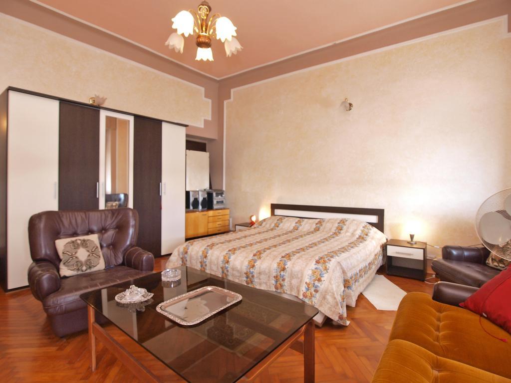 Apartments By The Sea 1050 Ровинь Экстерьер фото